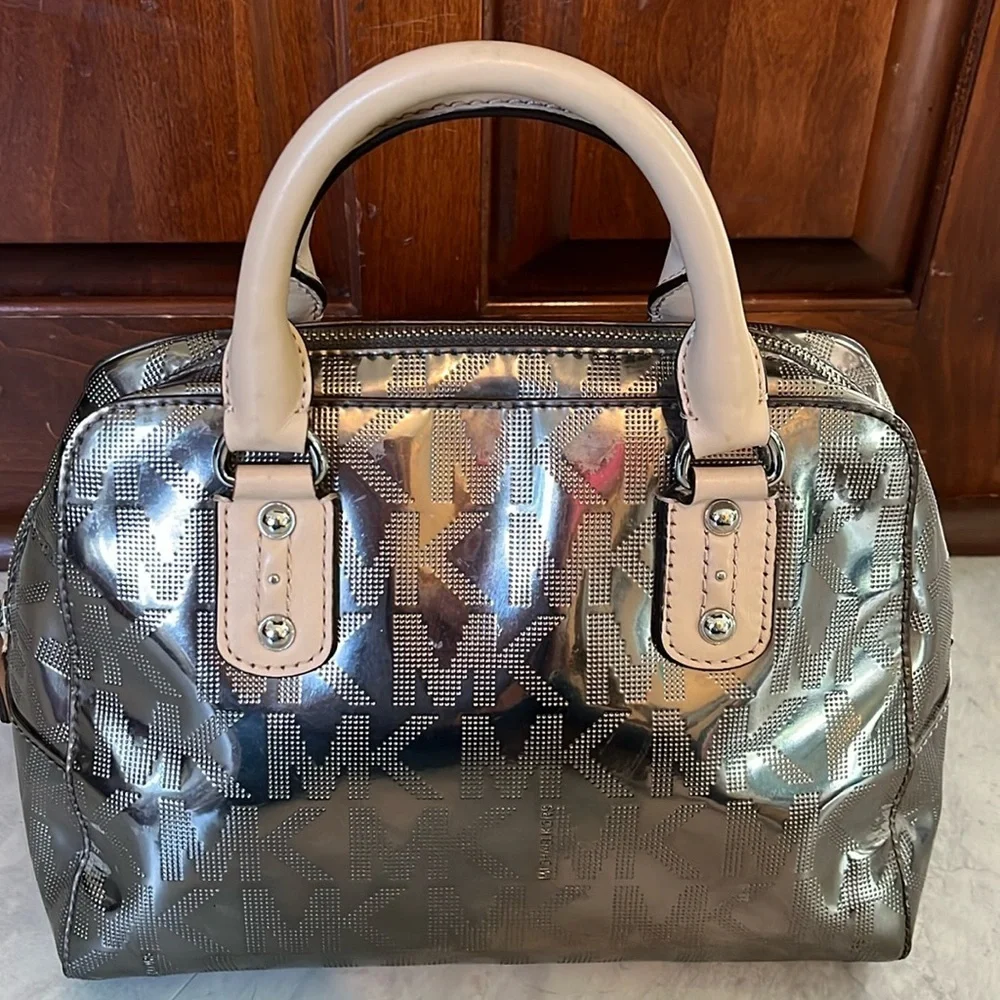Michael Kors  NYE bag  mirror, Metallic silver satchel  Beige leather trim EUC
